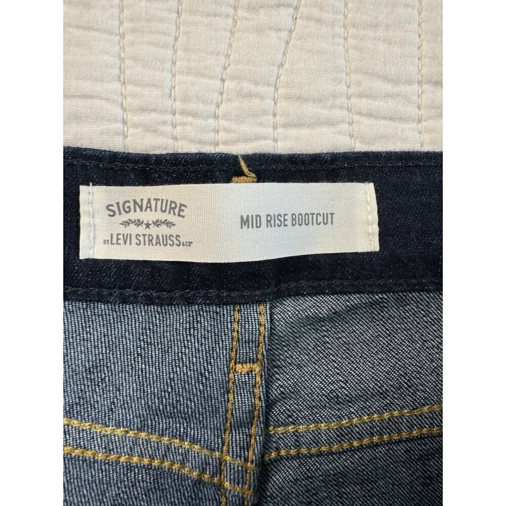 Levi’s Women's Signature Mid Rise BootCut Simply Stretch Jeans SZ 22M NEW Wester - Picture 6 of 9